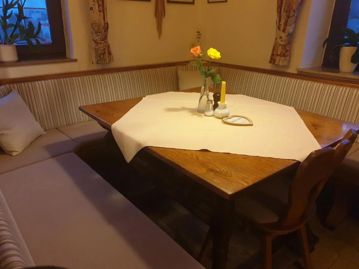 Gasthof Zum Schwan Guest House Steinsfeld